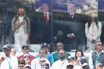 Trump je isto na finalu SP-a - jedva da se vidi. Melania je s njim, a evo tko im pravi dru&scaron;tvo