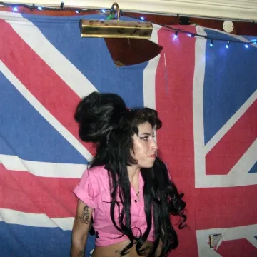 [KVIZ] Može&scaron; li odgovoriti točno na sva pitanja o Amy Winehouse?
