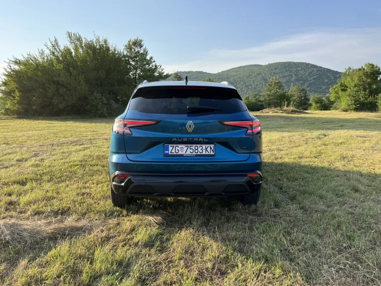 SUV po mjeri obitelji: Ba&scaron; ga je gu&scaron;t voziti, ali možda bi trebali razmisliti o cijeni