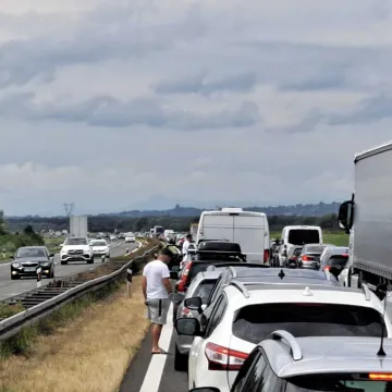 Opet kaos na cestama, prema moru 'gmižu' kolone: 'Ljudi su iza&scaron;li iz auta, stojimo'