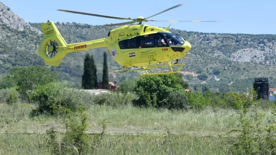 Ženu udario grom na Krku, u te&scaron;kom je stanju: 'Nosila je suncobran'