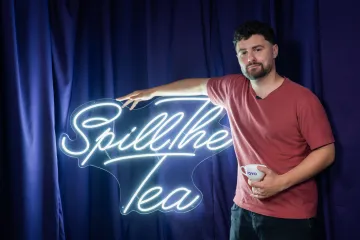 Ivan Molnar u podcastu 'Spill The Tea' o svom putu do serije 'IQ 160': 'Supruga se naljutila na mene kada sam instalirao TikTok, tri dana nije pričala sa mnom'