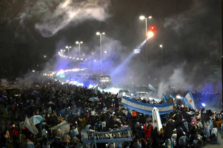 Izgubili finale, ali dobili ne&scaron;to puno veće: Pogledajte kako su Argentinci dočekali svoje junake