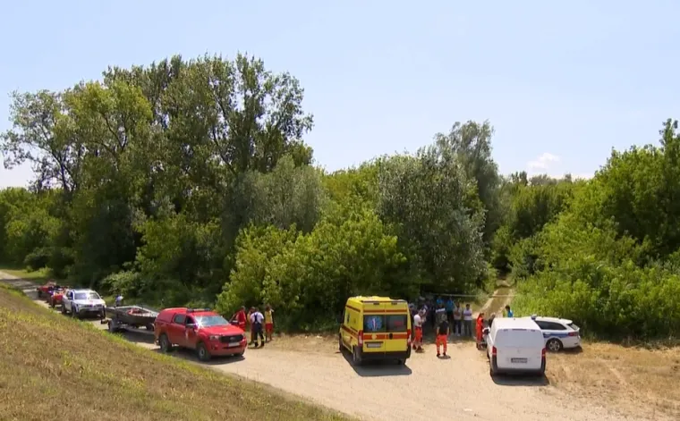 Iz Save izvukli tri tijela! 'Stra&scaron;no, stra&scaron;no za te ljude. Kažu da su bila dva brata i bratić'