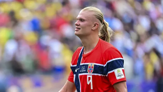 Nakon zavr&scaron;etka Svjetskog prvenstva Erling Haaland proslavio je rođendan na jahti s djevojkom
