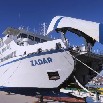 Putniku pozlilo na trajektu Zadar: Poku&scaron;ali ga reanimirati, ali nije mu bilo spasa