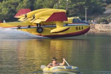 Može li kanader usisati kupača ili ronioca? Eto odgovora na pitanje koje i danas pla&scaron;i mnoge