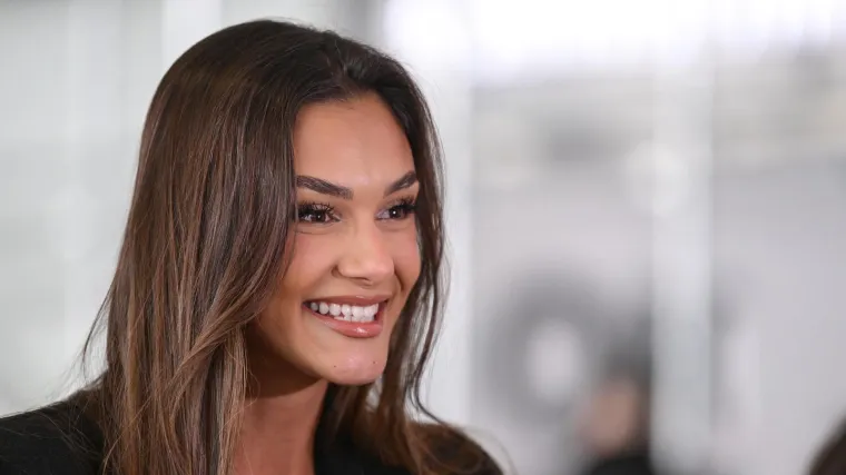 Laura Gnjatović pojavom na dubrovačkoj plaži privukla sve poglede: 'Remek-djelo prirode'