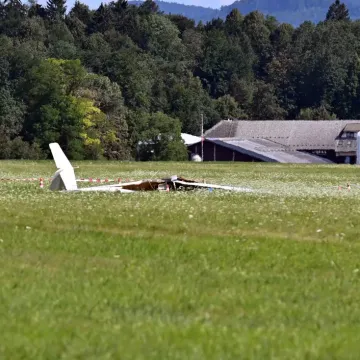 Sru&scaron;ila se jedrilica pri polijetanju u Sloveniji, ozlijeđeni pilot helikopterom prevezen u bolnicu