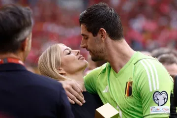 Plavu&scaron;a zbog koje je Courtois izgubio glavu: Atraktivna supruga vratara izgleda nestvarno