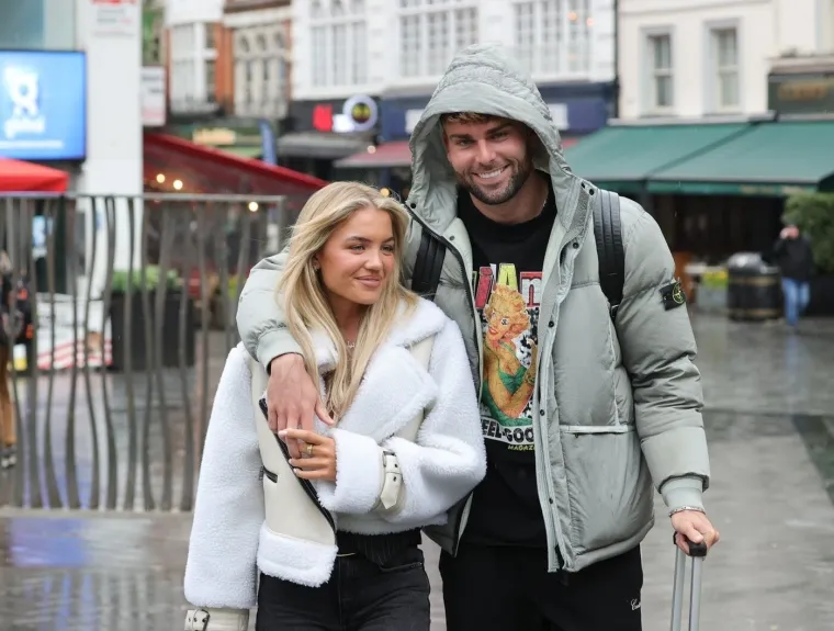 Pobjednici 'Love Islanda' Molly Smith i Tom Clare izrekli sudbonosno 'da'