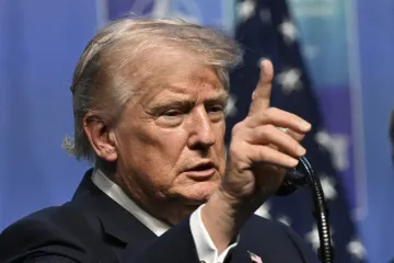 Trump uvodi carine za 60 zemalja! Odmah stupaju na snagu, već stižu reakcije: 'To nema smisla!'