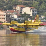 Hrvatska &scaron;alje kanader u Francusku: Evakuiran cijeli poluotok, požari gutaju vi&scaron;e od 11.000 hektara