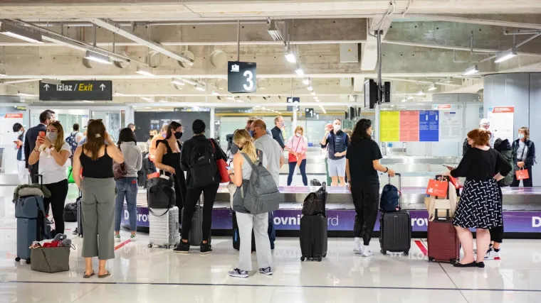Zbog jakog vjetra avioni ne mogu sletjeti na hrvatski aerodrom: Idu za Italiju...