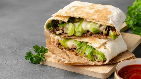 Recept autorice bestselera za sočan obrok od mljevenog mesa. Za pripremu treba svega 25 minuta