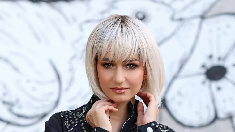 Biv&scaron;a pobjednica showa pozirala na stijenama: Pjevačica Kim Verson odu&scaron;evila u bikiniju