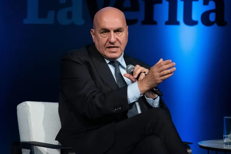 Talijani ministru obrane kojeg je Zelenski smijenio ponudili posao: 'Kada dolazite u Rim?'