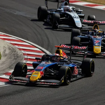 Drama kakvu Formula 3 rijetko viđa: Na&euml;l iz kaosa do pobjede, borba za naslov eksplodirala