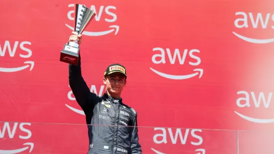 Kaotična sprint utrka: Bosanskohercegovački vozač opet na postolju