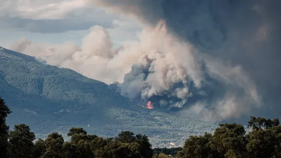 Evakuirano vi&scaron;e od 300.00 stanovnika! Vatrogasci: 'Formirao se pirokumulonimbus...'