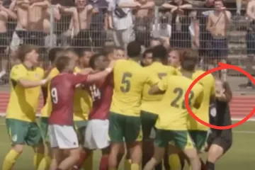 Kaos na prijateljskoj utakmici: Igrači u naguravanju ozlijedili sutkinju