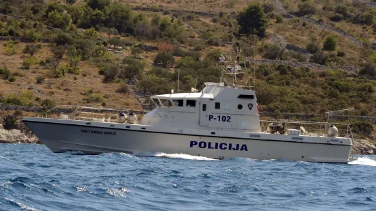 Skiper pao u more kod &Scaron;olte, traje potraga za njim