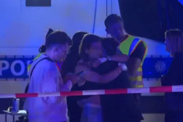 Uletio kombijem među sudionike Povorke ponosa pa napao mačetom: Jedna osoba poginula