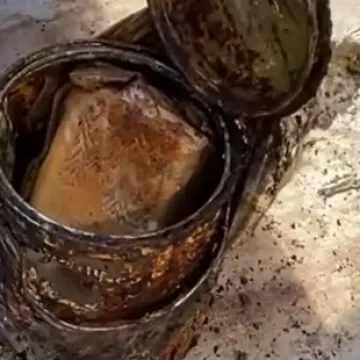 Koga žele, novci mu dođu sami: Par u zidu tro&scaron;ne kuće prona&scaron;ao skriveno blago!