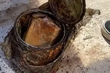 Koga žele, novci mu dođu sami: Par u zidu tro&scaron;ne kuće prona&scaron;ao skriveno blago!