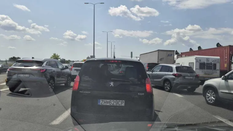 Velike kolone na A1, pogledajte prizor na ulazu u Lučko: 'Potpuna blokada'