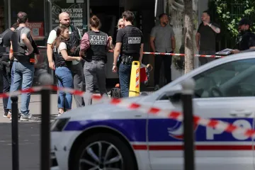 Napad nožem u Parizu! Usred bijela dana izbo tri žene, svladao ga policajac izvan službe