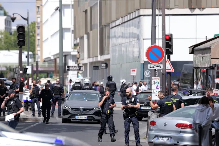 Napad nožem u Parizu! Usred bijela dana izbo tri žene, svladao ga policajac izvan službe