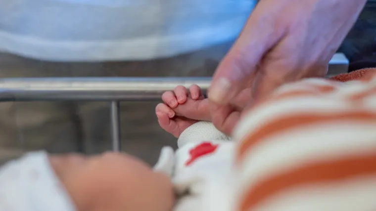 Nakon poroda liječnici su rekli: 'Imate sat vremena sa sinom!' No dogodilo se čudo