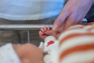 Nakon poroda liječnici su rekli: 'Imate sat vremena sa sinom!' No dogodilo se čudo