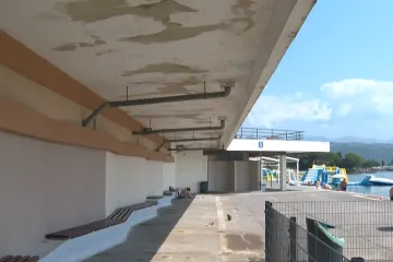 Granica pomorskog i javnog paralizirala biser Jadrana! 'Pogledajte na &scaron;to sliči ova plaža'