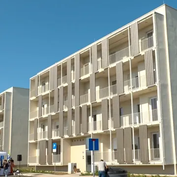 Vi&scaron;e od 200 obitelji na području Siska i Petrinje dobilo ključeve novih stanova