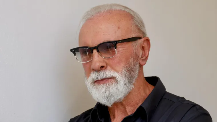 Dino Merlin otvorio du&scaron;u o odrastanju bez oca i siroma&scaron;tvu: 'Znala je skriti ljubav'