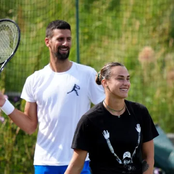 Teniska bomba! Novak Đoković i Arina Sabaljenka zajedno na terenu