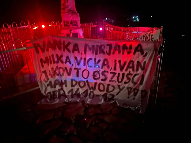 Užas u Međugorju: I&scaron;arani kipovi Gospe, osvanule skandalozne poruke! Zapaljen i vanjski oltar