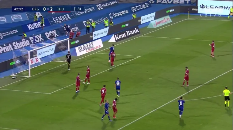 Maksimir je 'eksplodirao': Nakon ovoga je Dinamo tražio penal