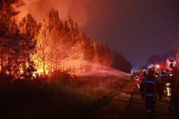 Europa gori! 770 vatrogasaca na straži, 17 letjelica i tri dodatna tima nisu dovoljni za buktinje