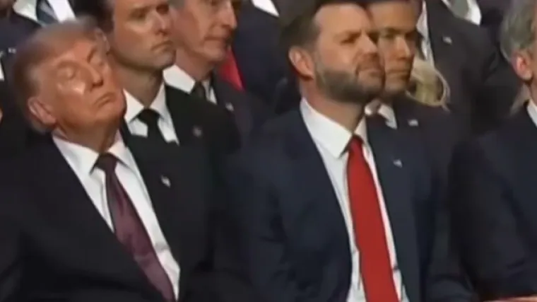 Trump zaspao na Grahamovom sprovodu? Oglasila se Bijela kuća: 'Razmi&scaron;ljao je o gubitku'