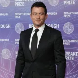 Orlando Bloom (49) potpuno zaboravio Katy Perry: Ovako izgleda 20 godina mlađa koju sada ljubi