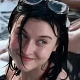 Oglasila se djevojka u crvenom bikiniju, &scaron;armerica čiji je video skupio preko 100 milijuna pregleda!