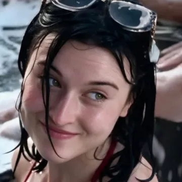 Oglasila se djevojka u crvenom bikiniju, &scaron;armerica čiji je video skupio preko 100 milijuna pregleda!