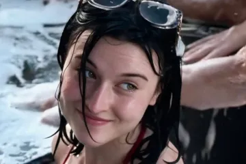 Oglasila se djevojka u crvenom bikiniju, &scaron;armerica čiji je video skupio preko 100 milijuna pregleda!