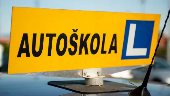 Ako na ovom kvizu o prometnim pravilima ostvari&scaron; sve točne odgovore, zaslužio si vozačku dozvolu