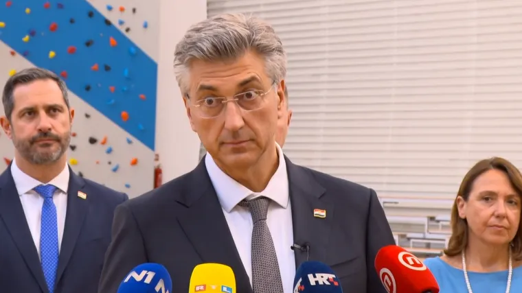 Plenkovića naljutilo pitanje: 'Hoćete da na 15 dana ukinemo sve mjere? &Scaron;to ćemo onda?'