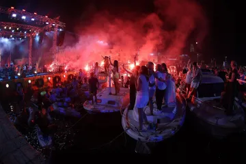 More emocija u Veloj Luci: Pogledajte atmosferu s koncerta za Olivera, evo tko je sve nastupio