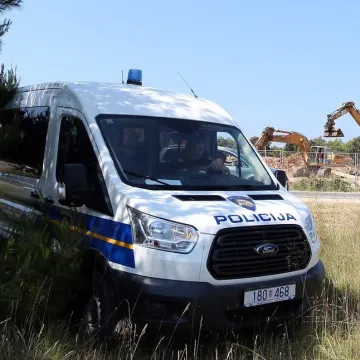 Uhićeni ljudi koji su napali novinara i snimatelja: Policija objavila o kome je riječ